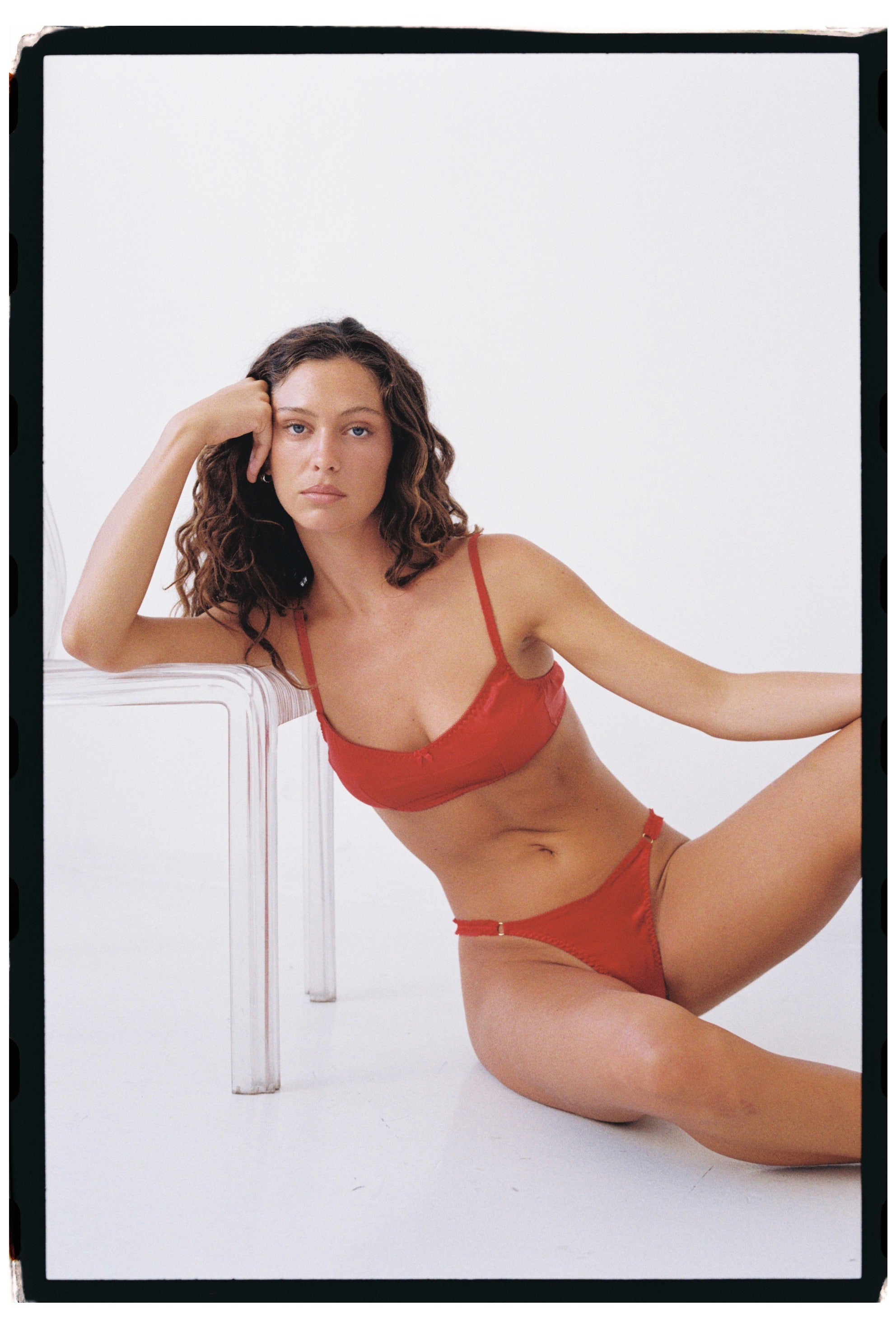 Camille, Bralette in Red Silk - Ariane Delarue Lingerie