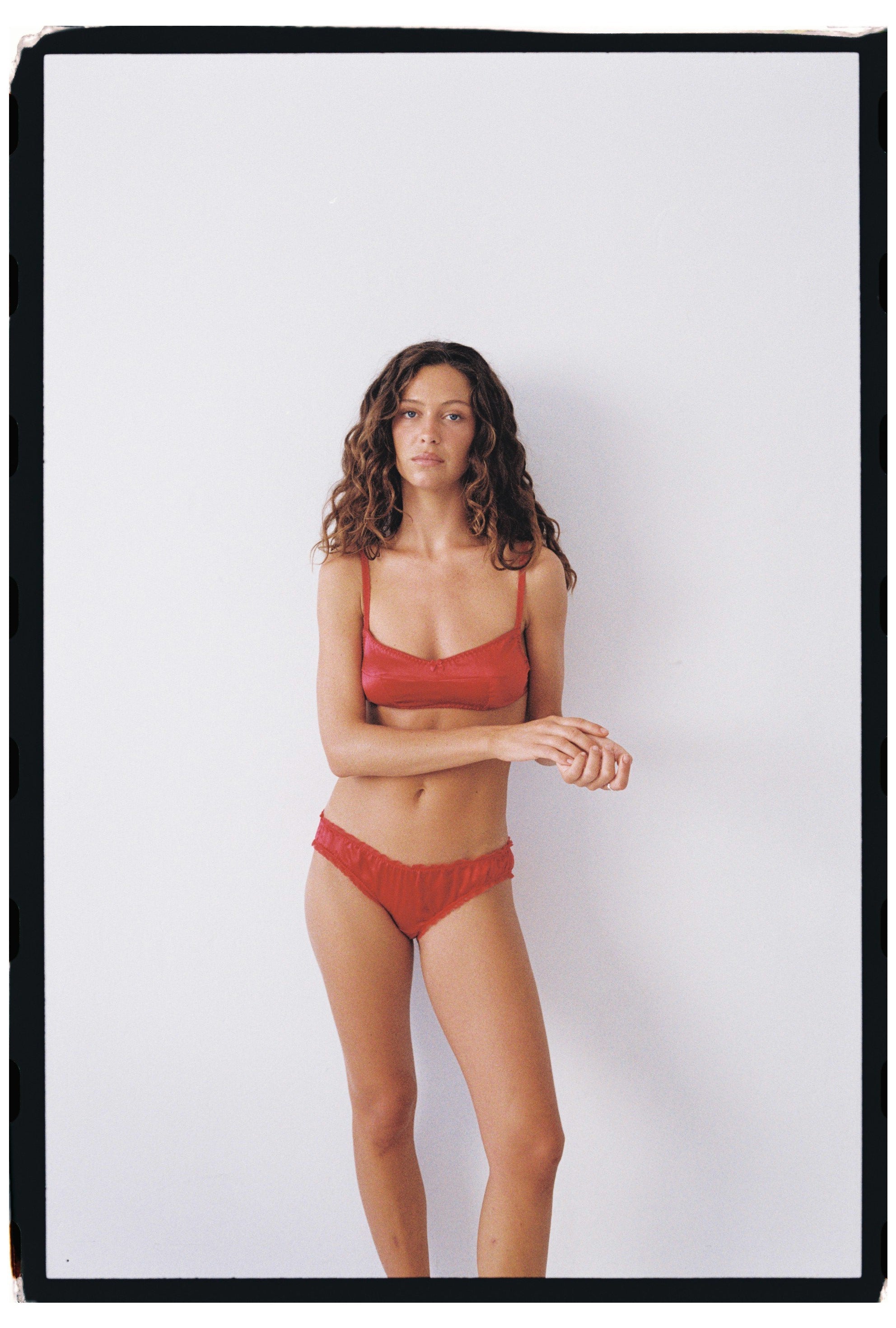 Camille, Bralette in Red Silk - Ariane Delarue Lingerie