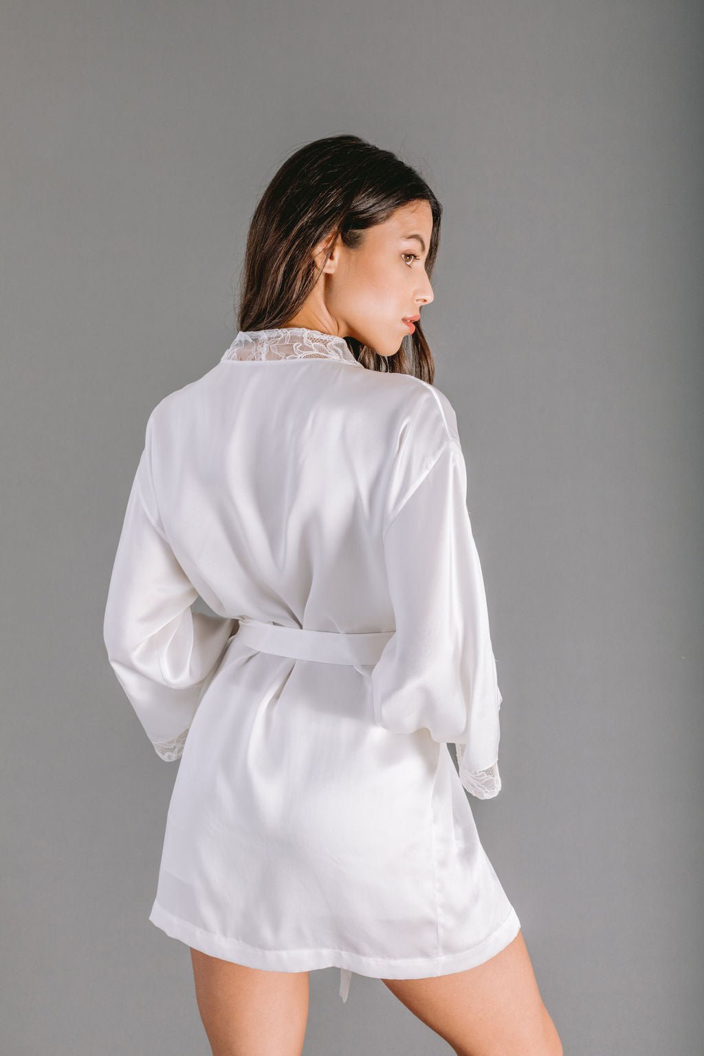 Caroline, Robe in satin silk and embroidered lace - Ariane Delarue Lingerie