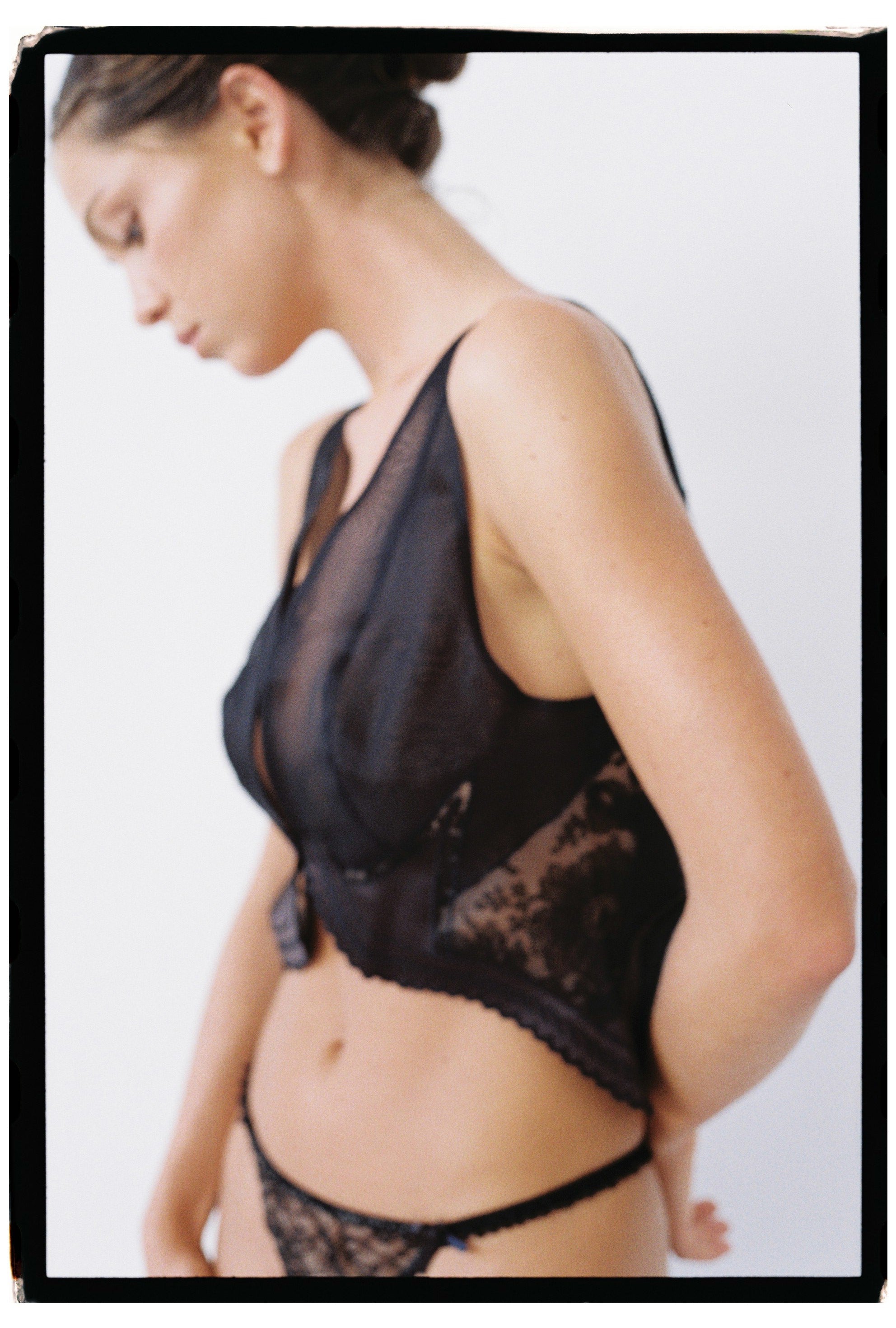 Jeanne, Camisole in organza and Leavers lace - Ariane Delarue Lingerie