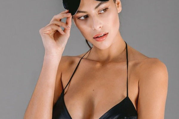 Sleep Eye-mask in red satin - Ariane Delarue Lingerie